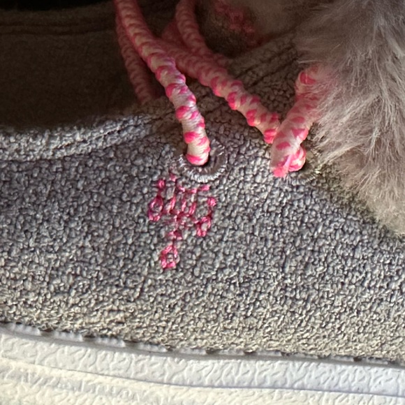 NEW Hey Dude fur lined shoes - new with tags! - Picture 11 of 16